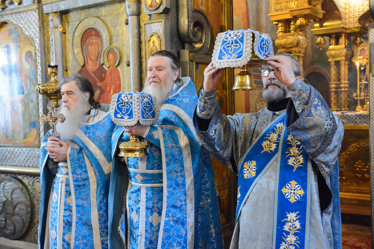 Праздник Благовещения в Пафнутиевом монастыре  |  Фото 5 из 7